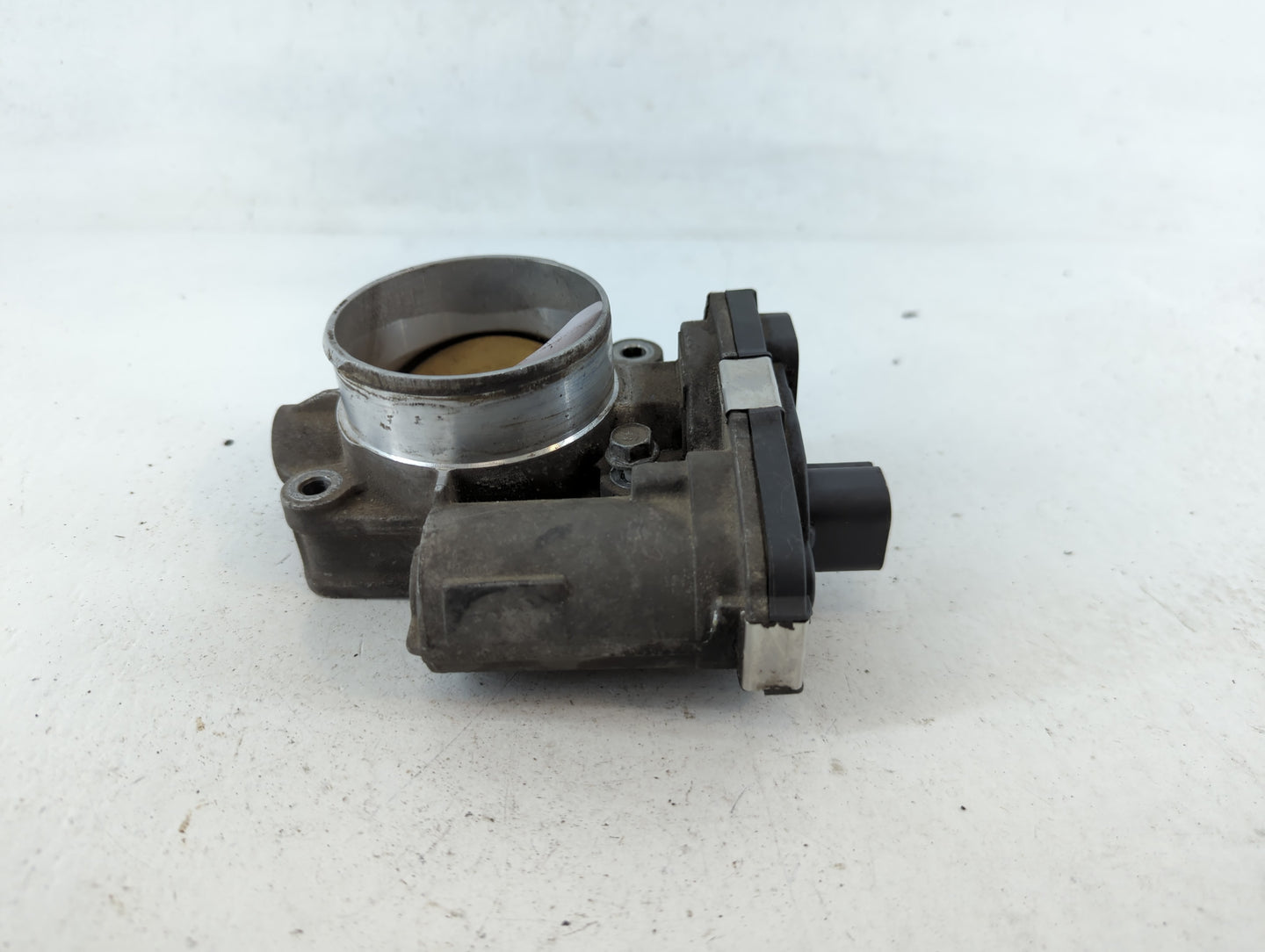 2010-2011 Chevrolet Equinox Throttle Body P/N:186AA8255C Fits Fits 2007 2008 2009 2010 2011 2012 OEM Used Auto Parts - Oemusedautoparts1.com