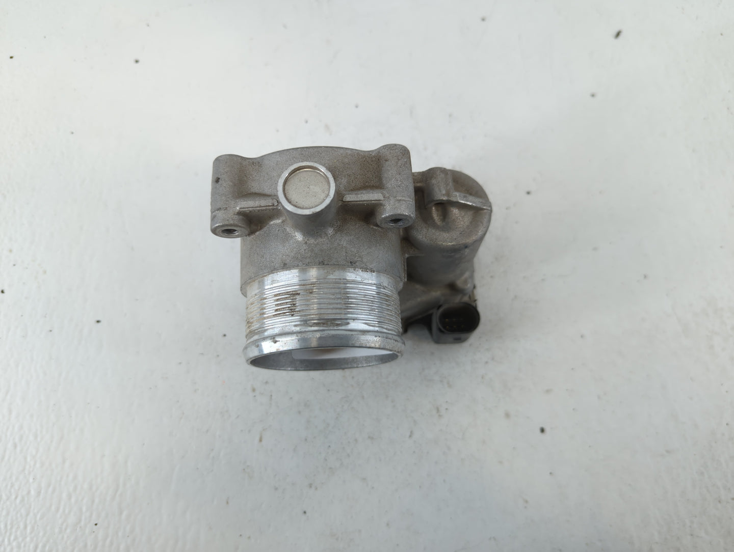 2017-2018 Audi A3 Throttle Body P/N:06K 133 062 M Fits Fits 2017 2018 2019 2020 2021 2022 OEM Used Auto Parts - Oemusedautoparts1.com