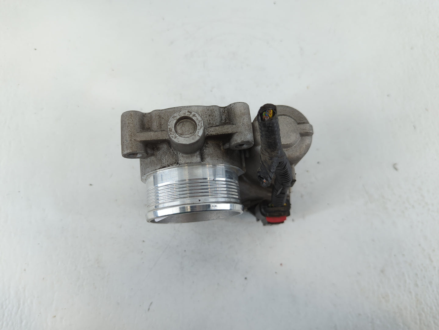 2013 Ford Fusion Throttle Body P/N:12235 CM5E 9F991AD Fits Fits 2012 2014 2015 2016 2017 OEM Used Auto Parts - Oemusedautoparts1.com