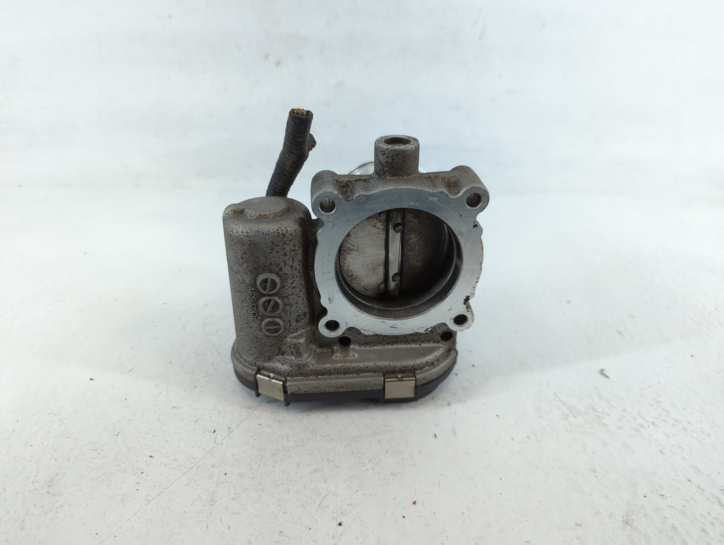 2013 Ford Fusion Throttle Body P/N:12235 CM5E 9F991AD Fits Fits 2012 2014 2015 2016 2017 OEM Used Auto Parts - Oemusedautoparts1.com