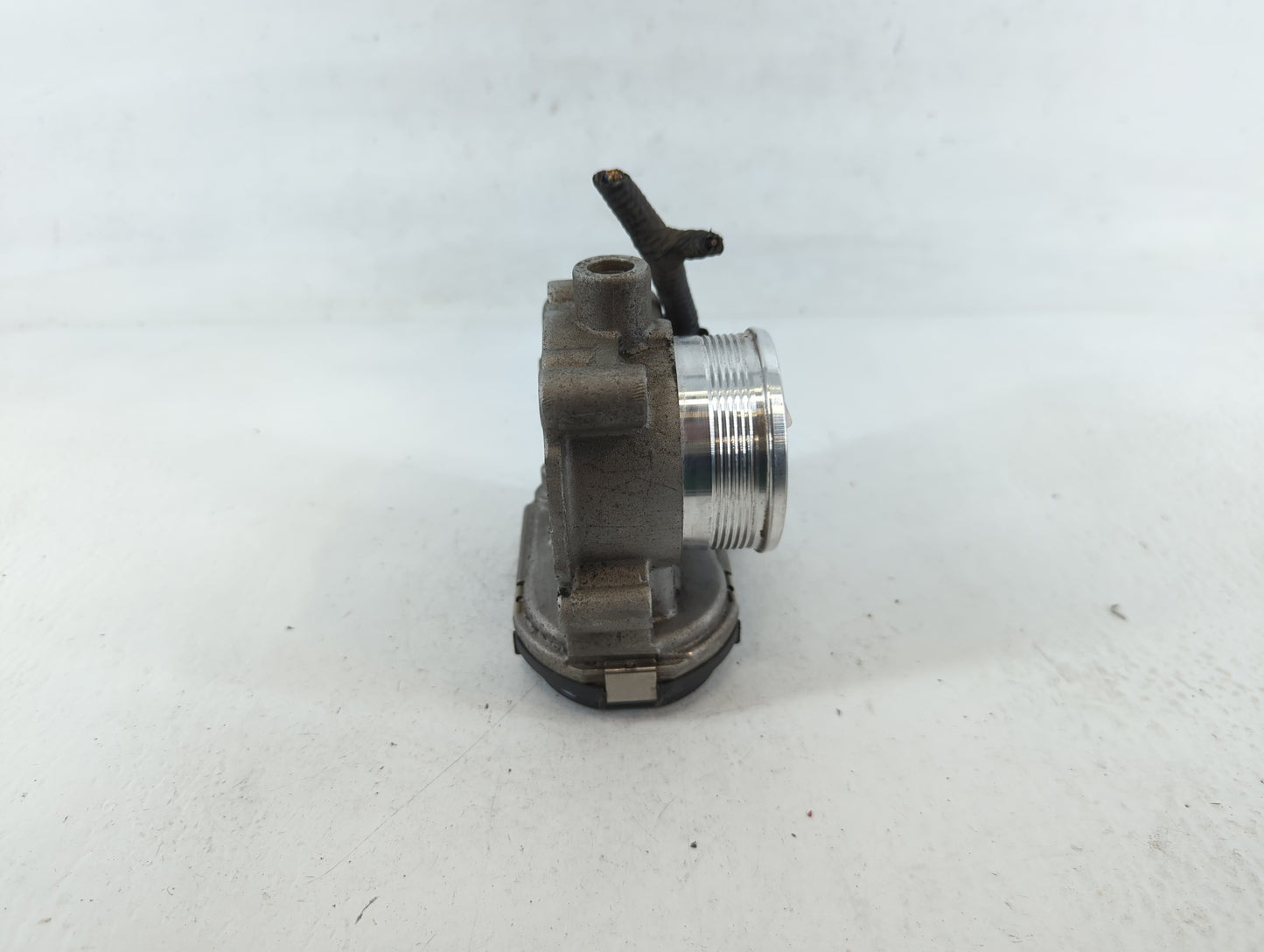 2013 Ford Fusion Throttle Body P/N:12235 CM5E 9F991AD Fits Fits 2012 2014 2015 2016 2017 OEM Used Auto Parts - Oemusedautoparts1.com