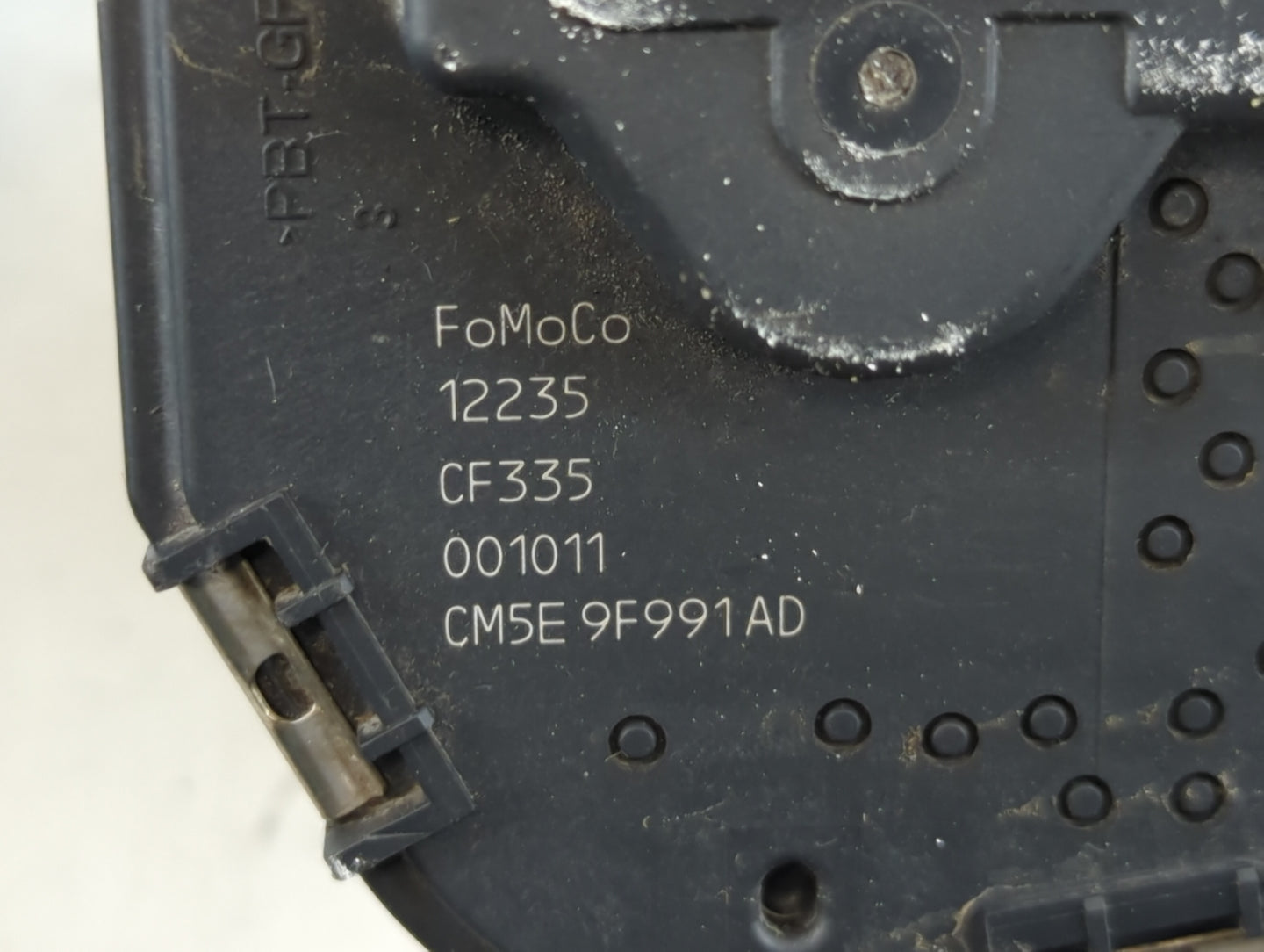 2013 Ford Fusion Throttle Body P/N:12235 CM5E 9F991AD Fits Fits 2012 2014 2015 2016 2017 OEM Used Auto Parts - Oemusedautoparts1.com
