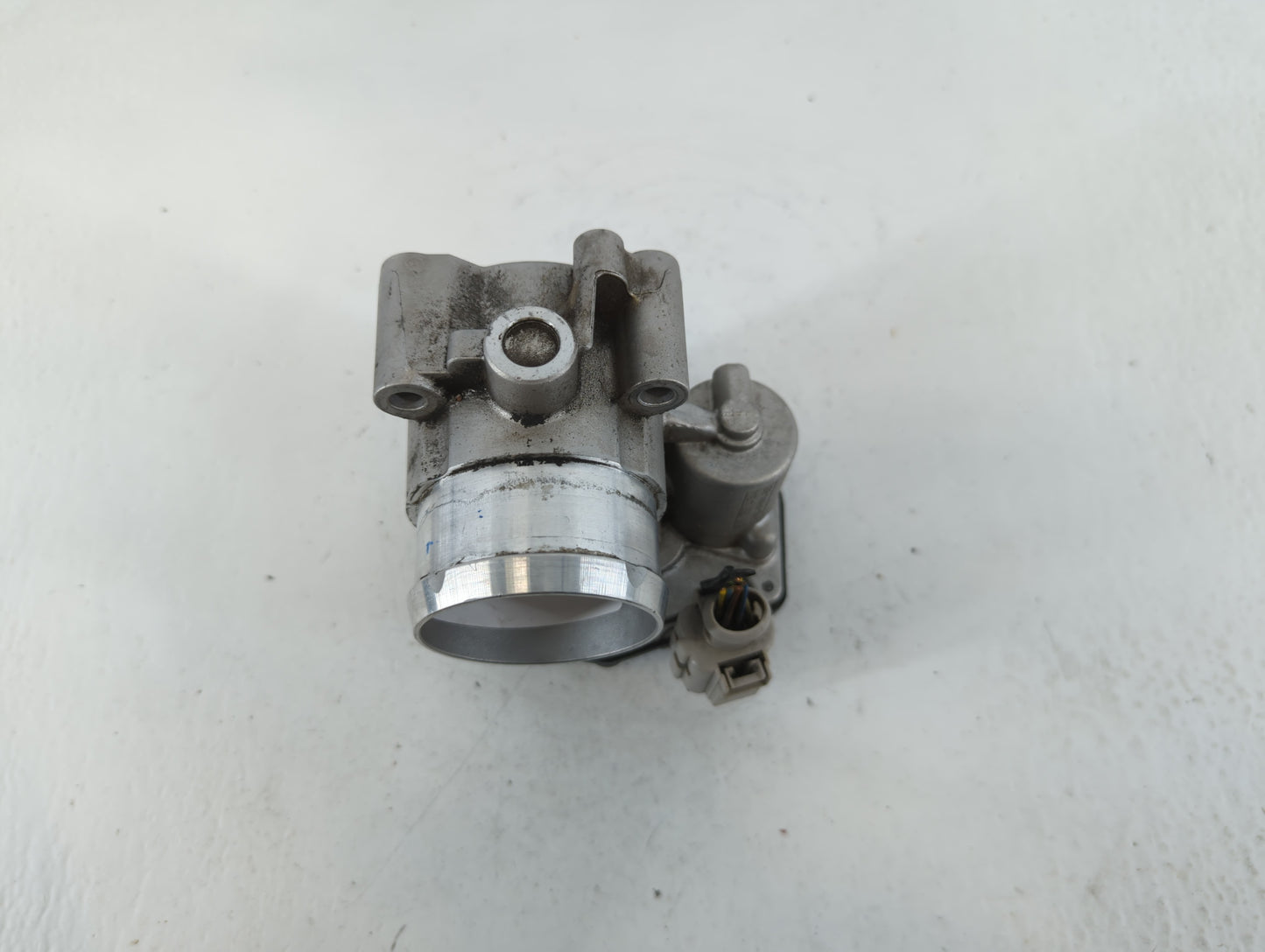 2014-2020 Ford Fusion Throttle Body P/N:DS7G-9F991-BB B15 253 4134 Fits Fits 2014 2015 2016 2017 2018 2019 2020 OEM Used Auto Parts - Oemusedautoparts1.com