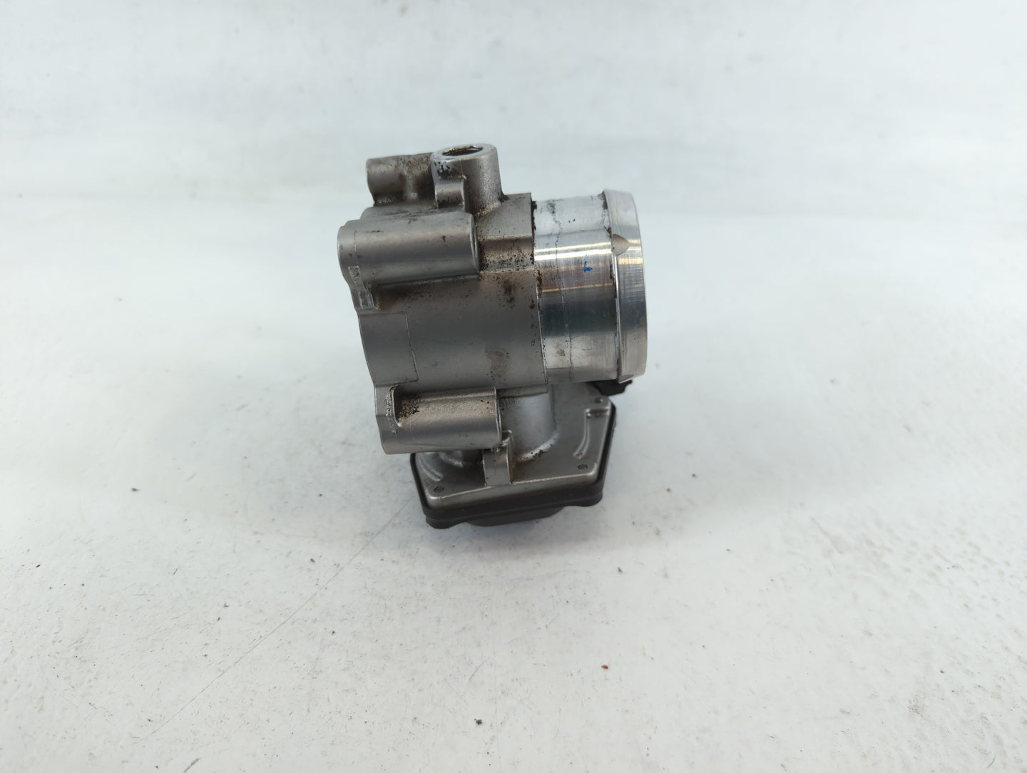 2014-2020 Ford Fusion Throttle Body P/N:DS7G-9F991-BB B15 253 4134 Fits Fits 2014 2015 2016 2017 2018 2019 2020 OEM Used Auto Parts - Oemusedautoparts1.com