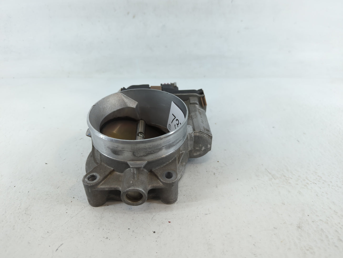 2007-2008 Cadillac Escalade Throttle Body P/N:RME87-3A 0760 Fits Fits 2006 2007 2008 2009 OEM Used Auto Parts - Oemusedautoparts1.com