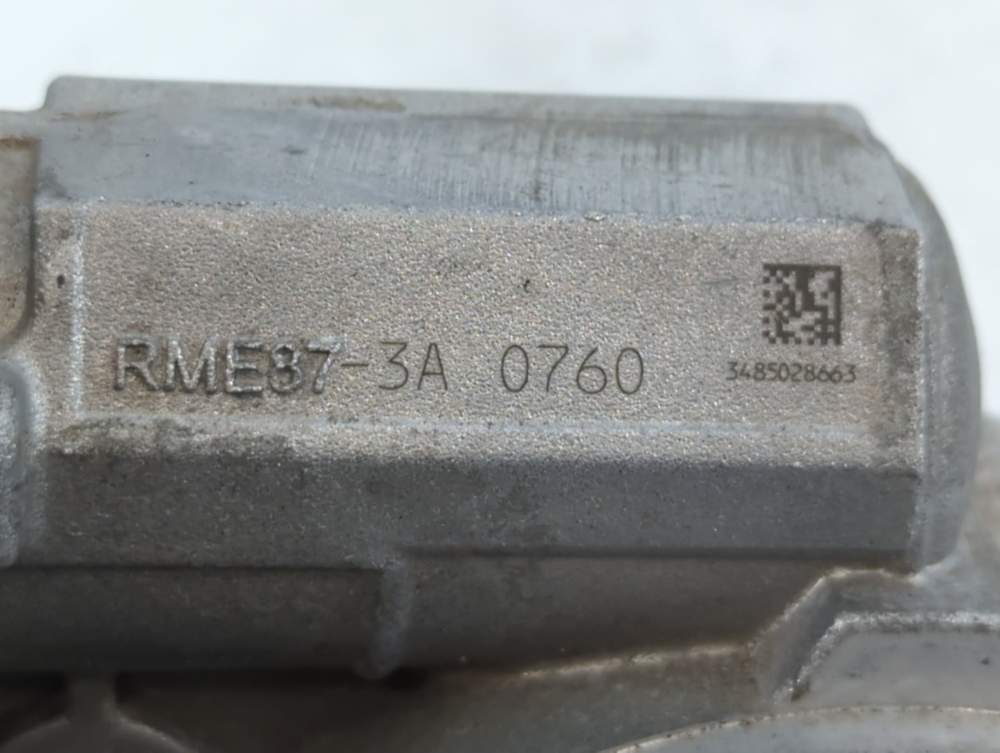 2007-2008 Cadillac Escalade Throttle Body P/N:RME87-3A 0760 Fits Fits 2006 2007 2008 2009 OEM Used Auto Parts - Oemusedautoparts1.com