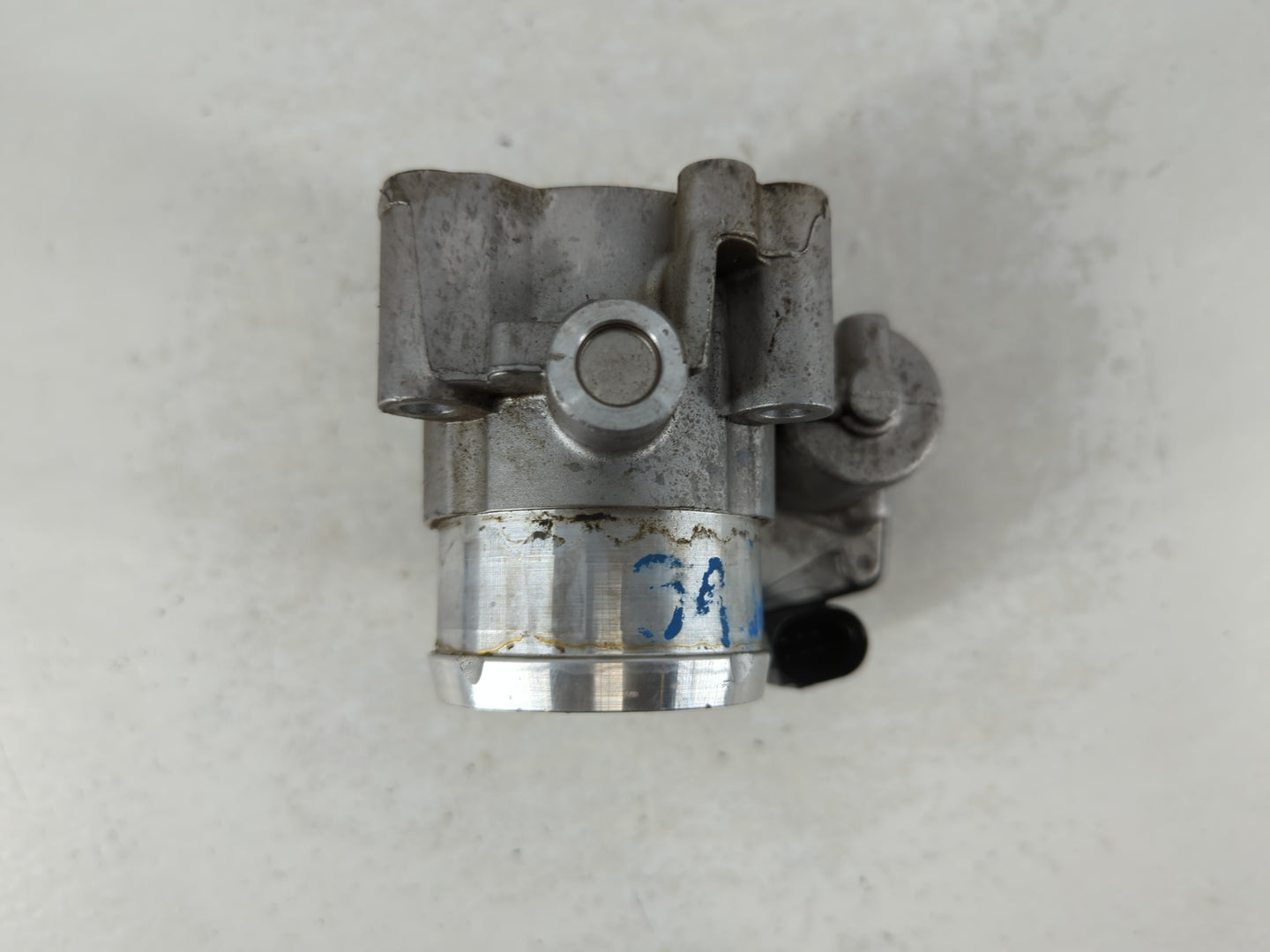 2014-2020 Ford Fusion Throttle Body P/N:DS7G-9F991-CA B18 086 4215 Fits Fits 2014 2015 2016 2017 2018 2019 2020 OEM Used Auto Parts - Oemusedautoparts1.com