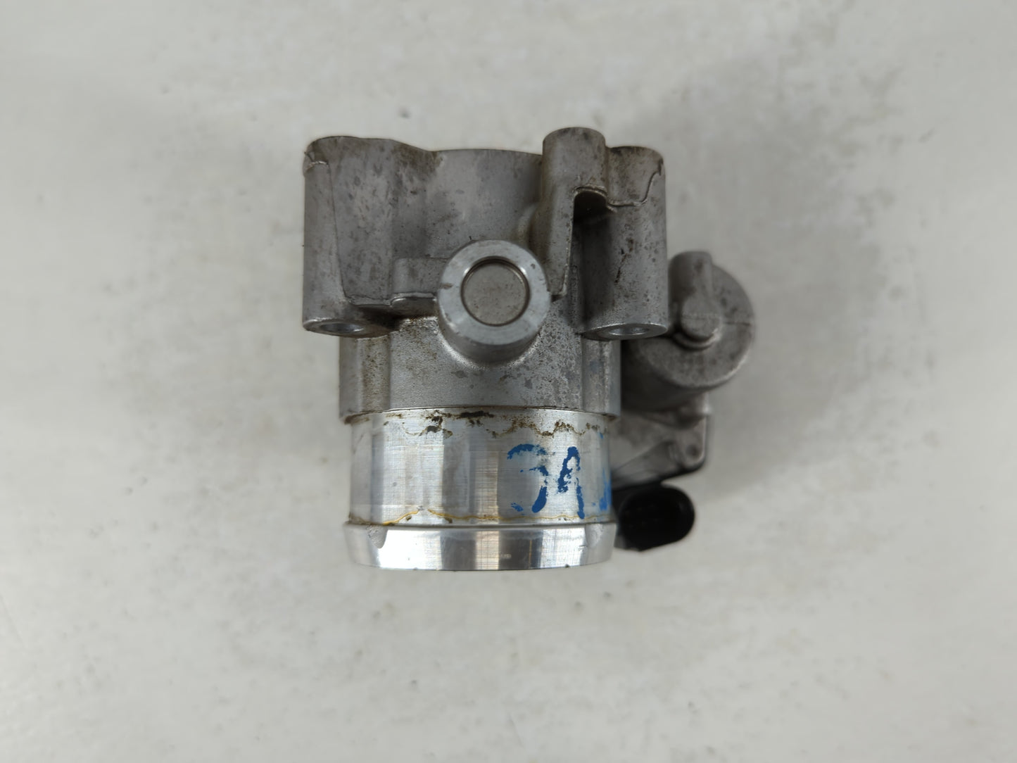 2014-2020 Ford Fusion Throttle Body P/N:DS7G-9F991-CA B18 086 4215 Fits Fits 2014 2015 2016 2017 2018 2019 2020 OEM Used Auto Parts - Oemusedautoparts1.com