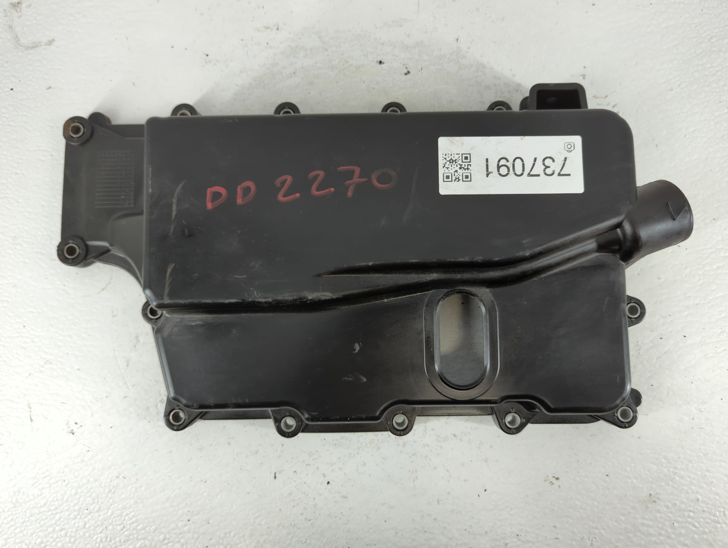 2012 Gmc Acadia Passenger Right Cylinder Head Valve Cover P/N:PA6.6-GF33 SP5398 Fits OEM Used Auto Parts - Oemusedautoparts1.com