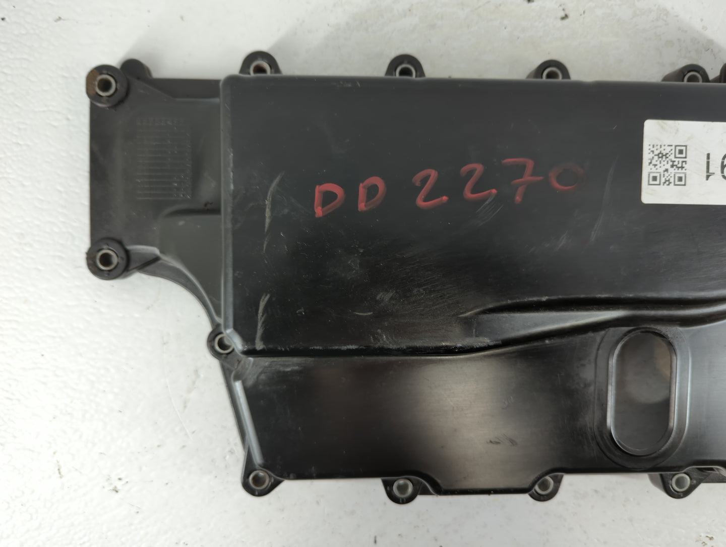 2012 Gmc Acadia Passenger Right Cylinder Head Valve Cover P/N:PA6.6-GF33 SP5398 Fits OEM Used Auto Parts - Oemusedautoparts1.com