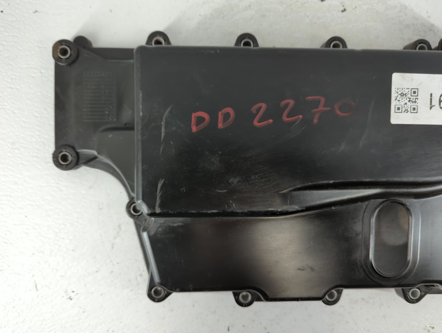 2012 Gmc Acadia Passenger Right Cylinder Head Valve Cover P/N:PA6.6-GF33 SP5398 Fits OEM Used Auto Parts - Oemusedautoparts1.com