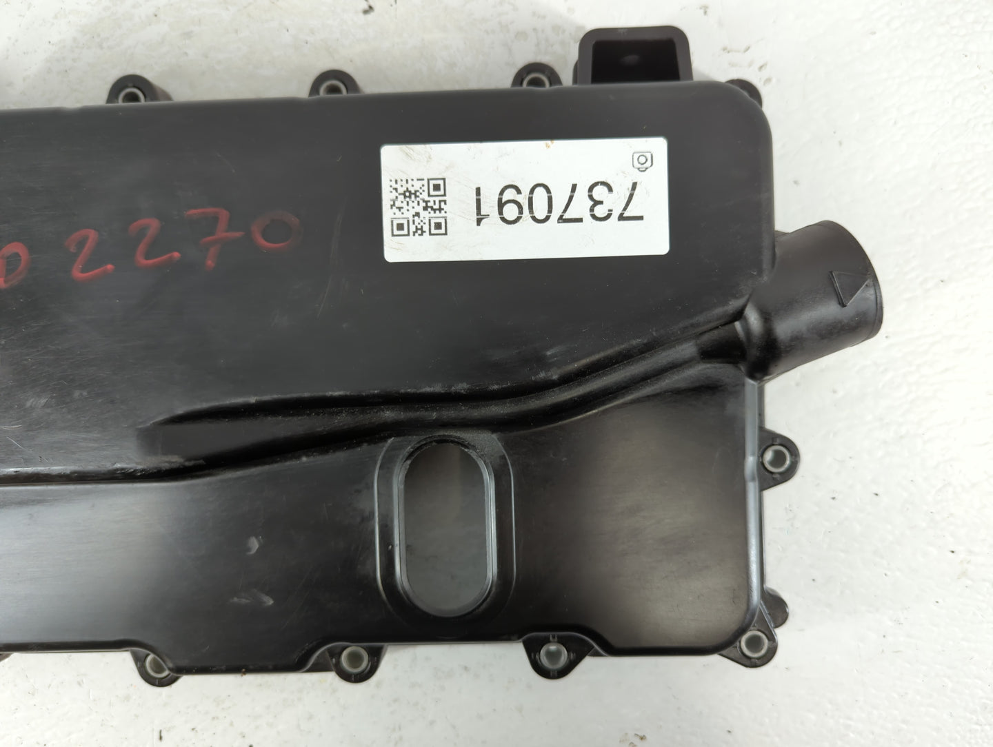 2012 Gmc Acadia Passenger Right Cylinder Head Valve Cover P/N:PA6.6-GF33 SP5398 Fits OEM Used Auto Parts - Oemusedautoparts1.com
