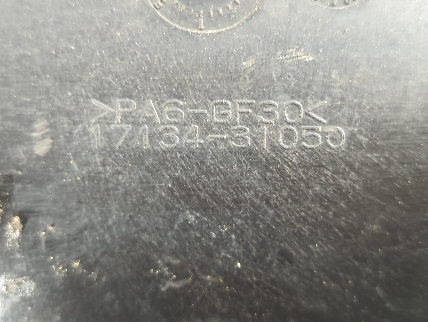 1997-1998 Lexus Es300 Air Intake Manifold P/N:17134-31050 Fits Fits 1997 1998 1999 2000 2001 2002 2003 OEM Used Auto Parts - Oemusedautoparts1.com