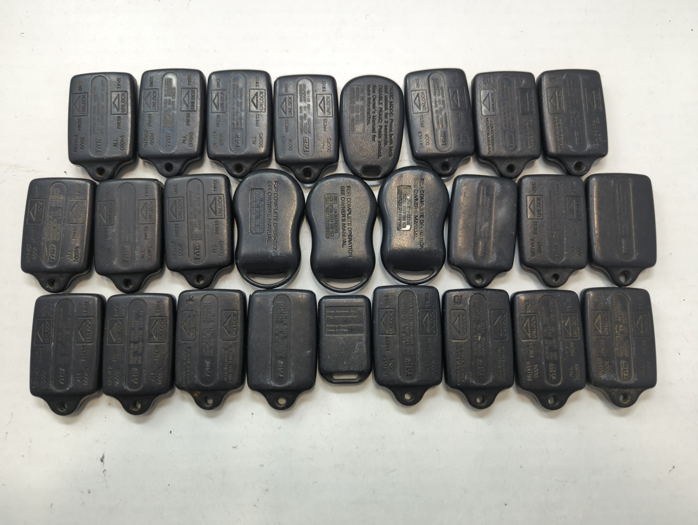 Lot of 25 Dodge Keyless Entry Remote Fob MIXED FCC IDS MIXED PART NUMBERS - Oemusedautoparts1.com