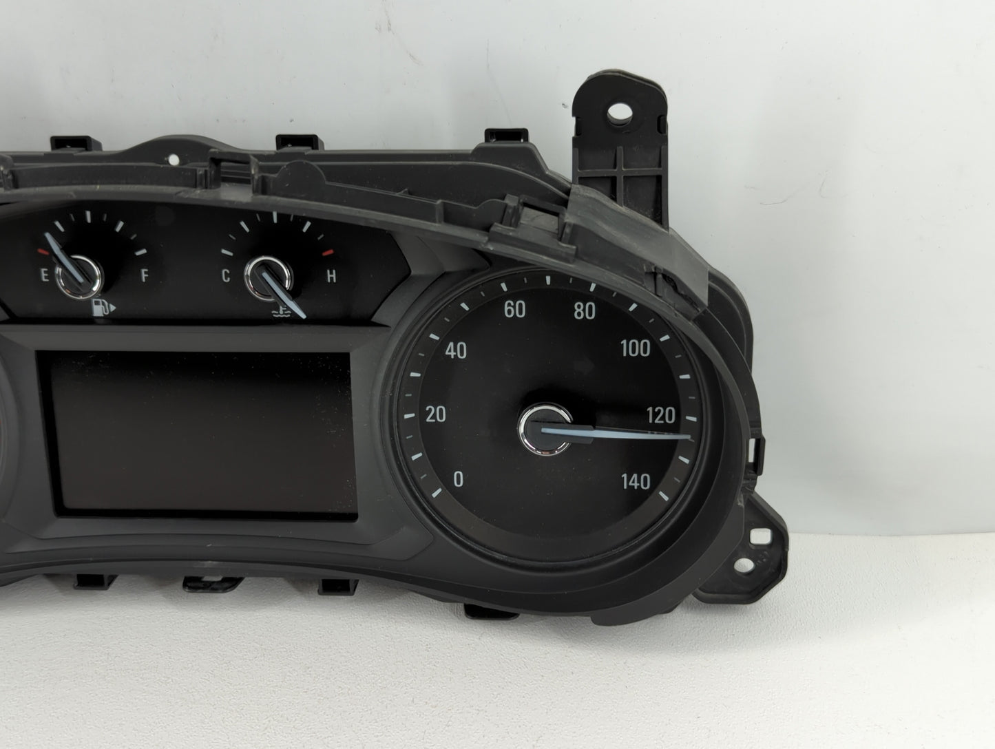 2017 Buick Encore Instrument Cluster Speedometer Gauges P/N:GM-0058-011-MR-CD0D 175597137 Fits OEM Used Auto Parts - Oemusedautoparts1.com