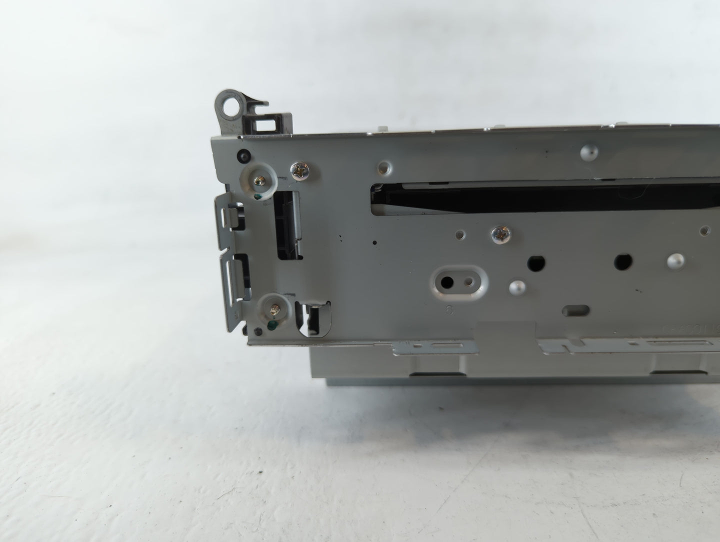 2010 Mercedes-Benz C300 Radio AM FM Cd Player Receiver Replacement P/N:A 204 906 91 01 PA093091261982 Fits OEM Used Auto Parts - Oemusedautoparts1.com