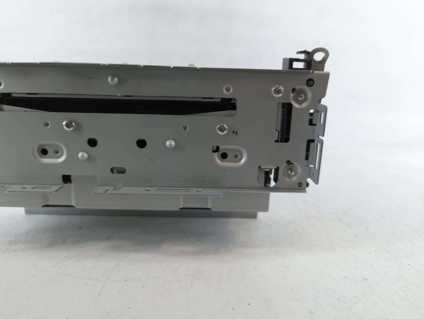 2010 Mercedes-Benz C300 Radio AM FM Cd Player Receiver Replacement P/N:A 204 906 91 01 PA093091261982 Fits OEM Used Auto Parts - Oemusedautoparts1.com