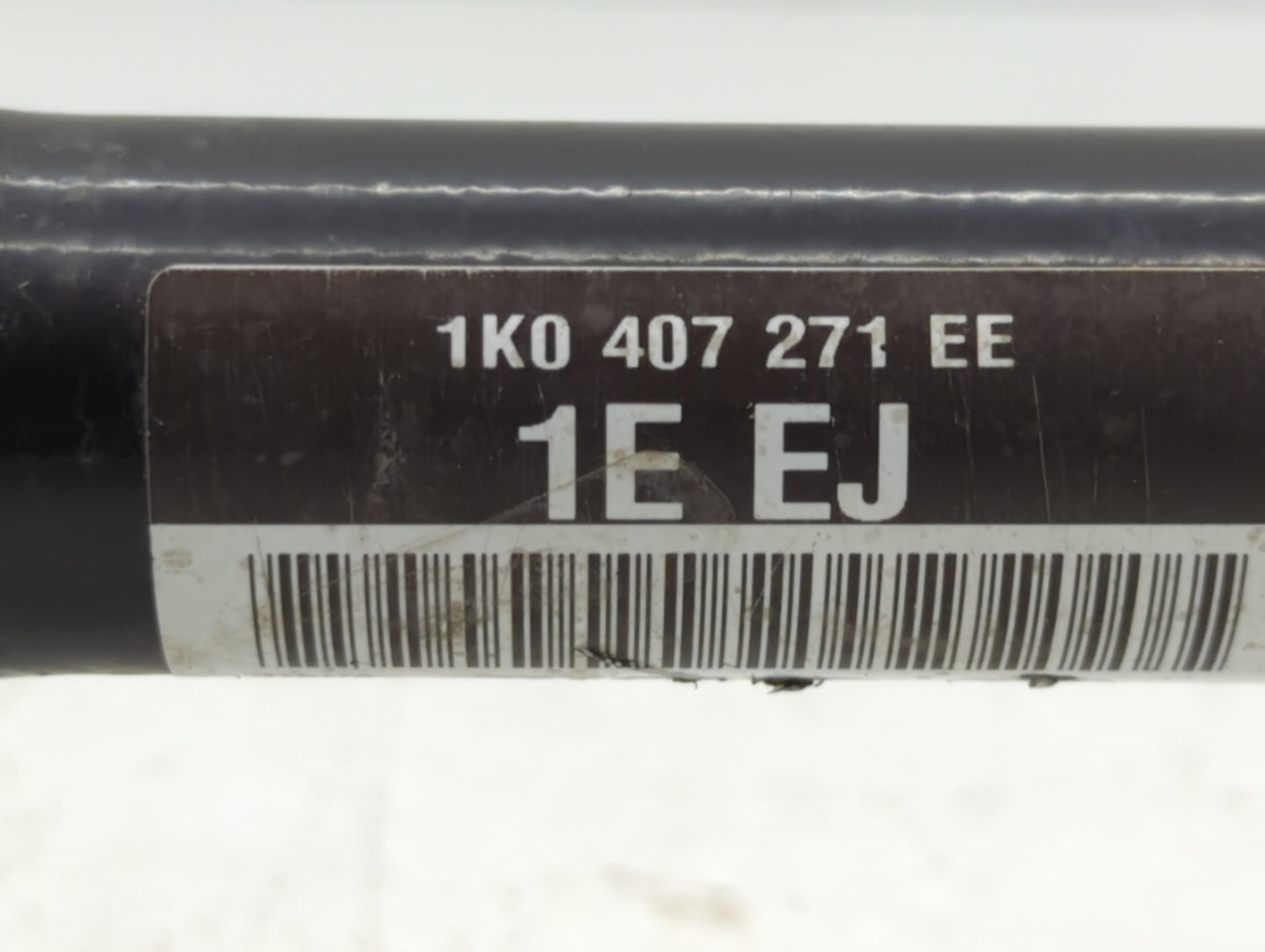 2009-2010 Volkswagen Cc Axle Shaft Front Driver Cv C/v - Oemusedautoparts1.com