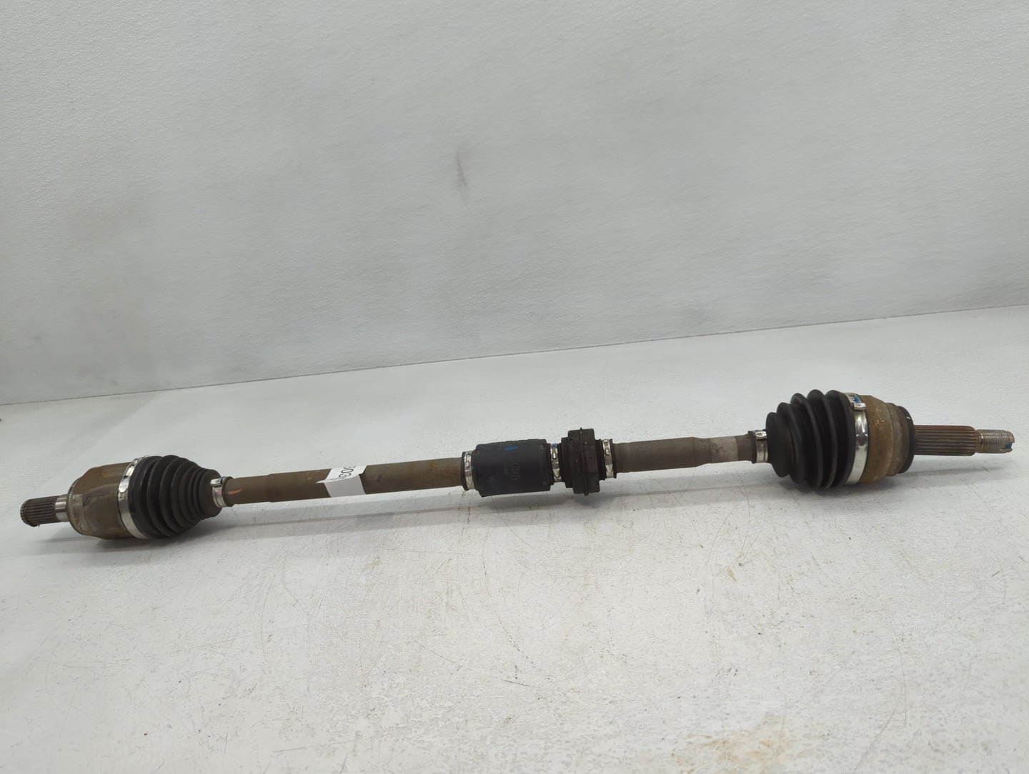 2017-2020 Hyundai Elantra Axle Shaft Front Driver Cv C/v - Oemusedautoparts1.com