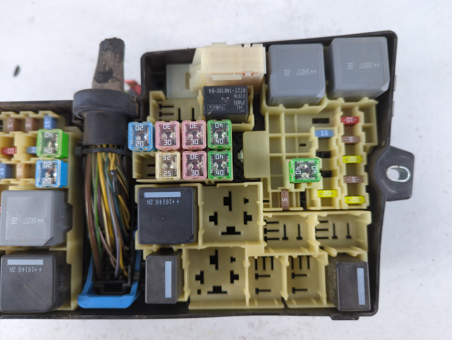 2017 Ford Escape Fusebox Fuse Box Panel Relay Module P/N:AV6T-14A067-AD E02345500 Fits OEM Used Auto Parts - Oemusedautoparts1.com