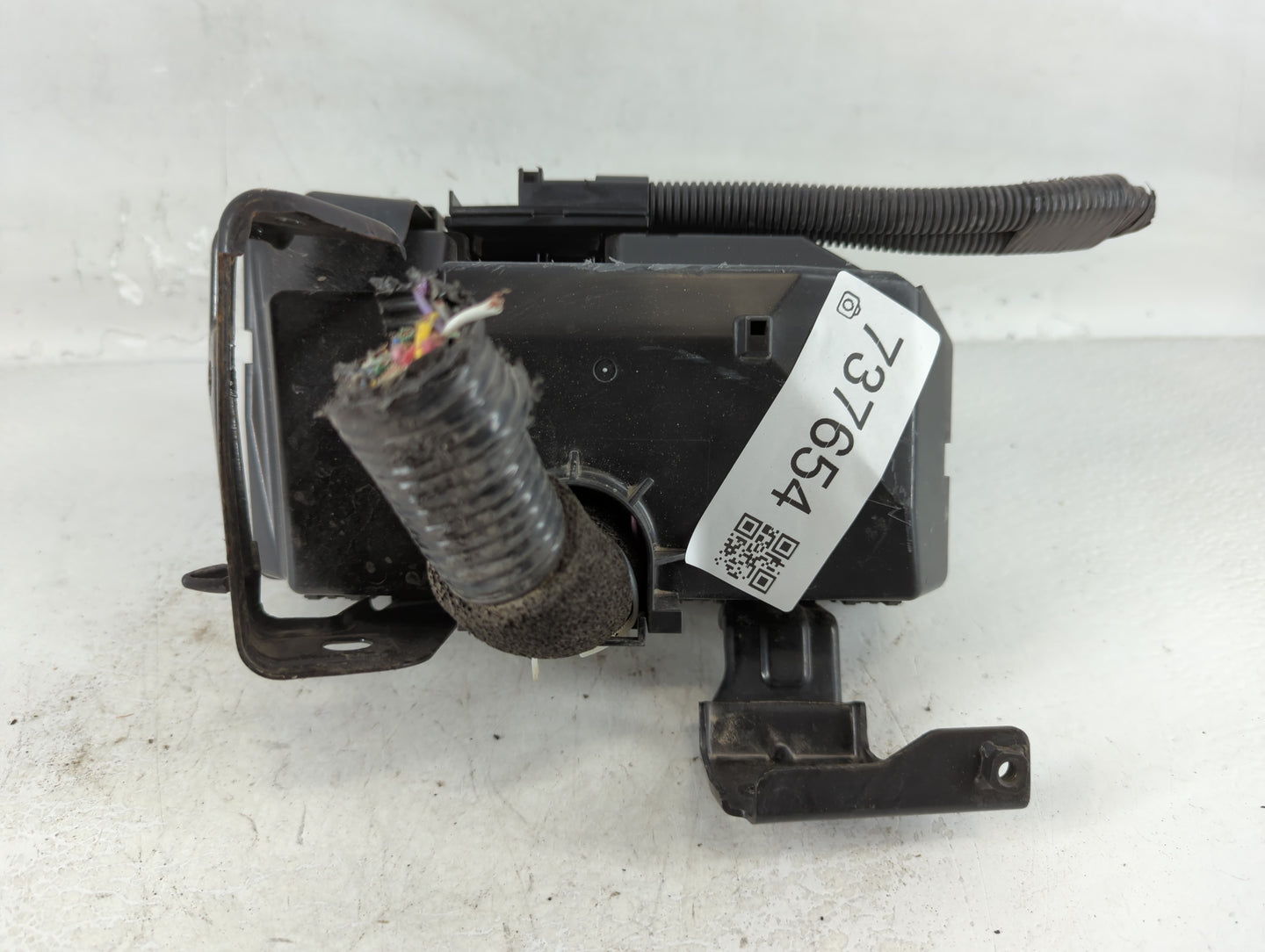 2012-2014 Honda Cr-V Fusebox Fuse Box Panel Relay Module P/N:191R103MA7 T0A A011 A0 Fits Fits 2012 2013 2014 OEM Used Auto Parts - Oemusedautoparts1.com