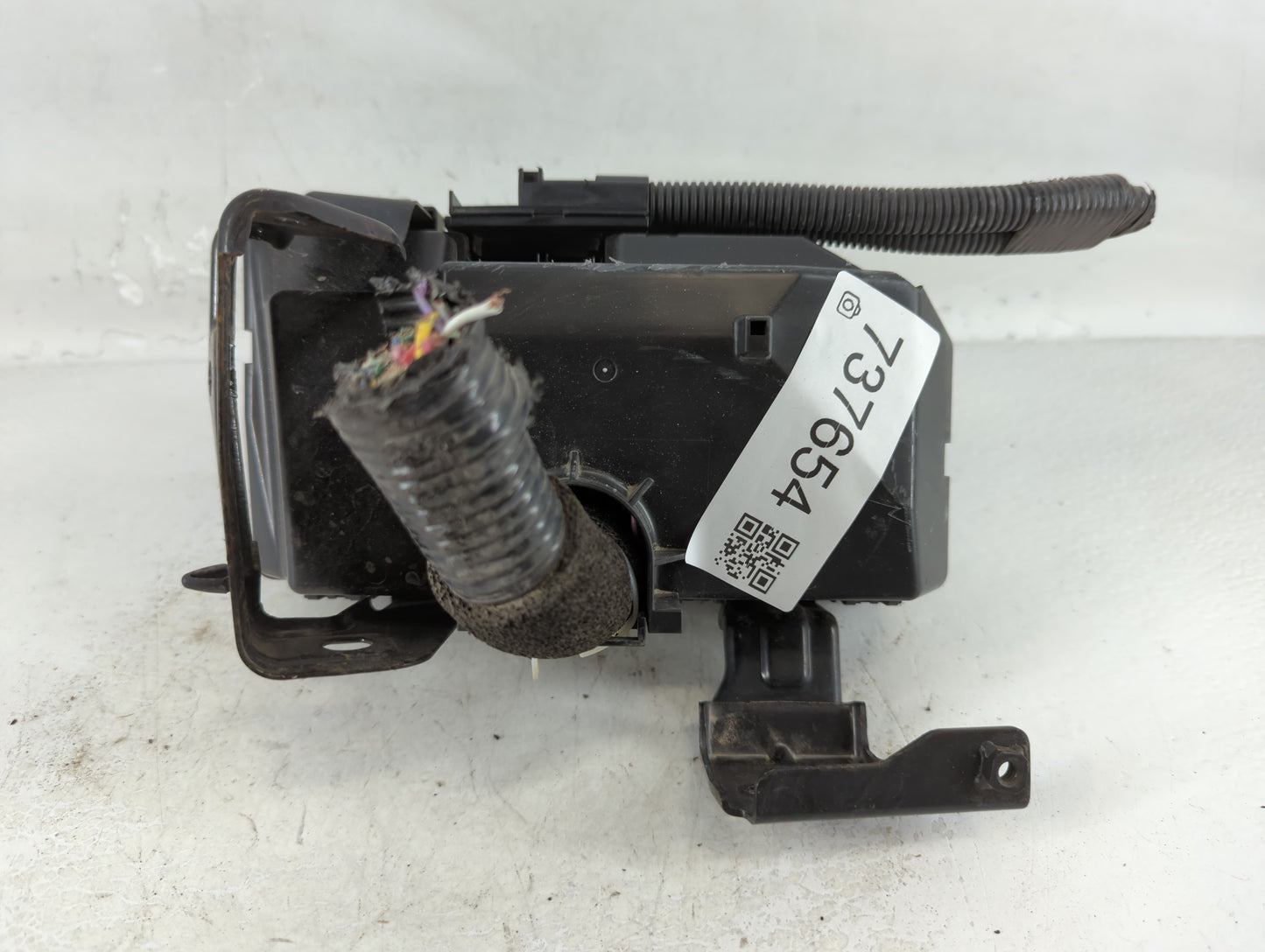 2012-2014 Honda Cr-V Fusebox Fuse Box Panel Relay Module P/N:191R103MA7 T0A A011 A0 Fits Fits 2012 2013 2014 OEM Used Auto Parts - Oemusedautoparts1.com