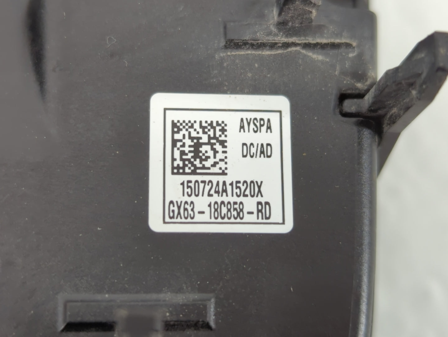 2016-2017 Jaguar Xf Climate Control Module Temperature AC/Heater Replacement P/N:GX63-18C858-RD 150724A1520X Fits Fits 2016 2017 OEM Used Auto Parts - Oemusedautoparts1.com