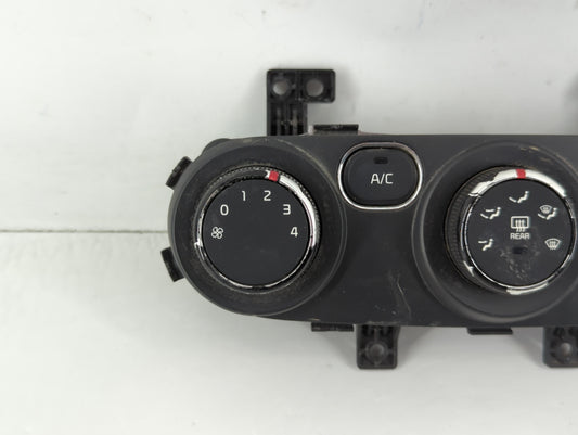 2017-2018 Kia Forte Climate Control Module Temperature AC/Heater Replacement P/N:Q0290AAM 97250-B0AA0 Fits Fits 2017 2018 OEM Used Auto Parts