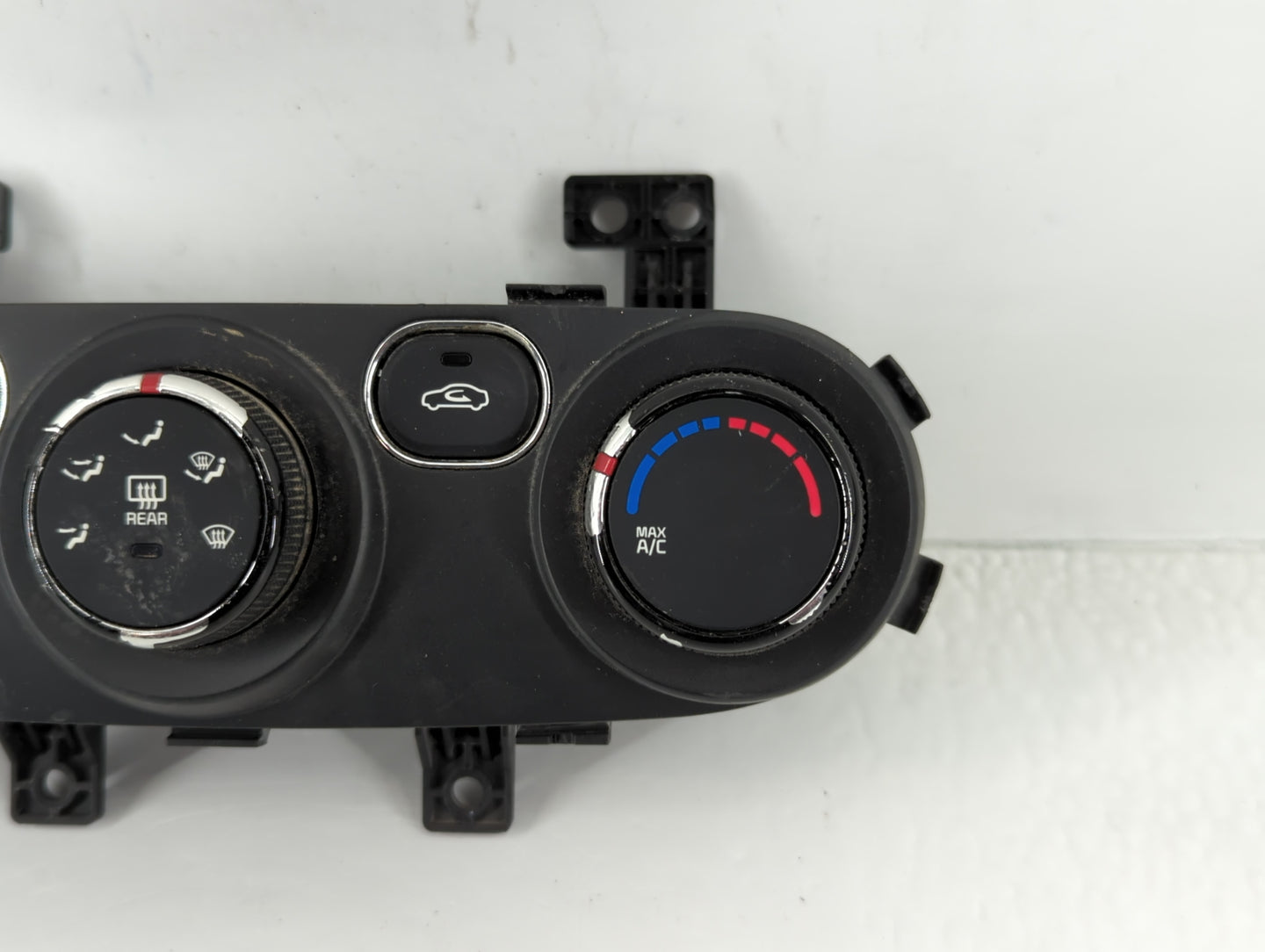 2017-2018 Kia Forte Climate Control Module Temperature AC/Heater Replacement P/N:Q0290AAM 97250-B0AA0 Fits Fits 2017 2018 OEM Used Auto Parts - Oemusedautoparts1.com