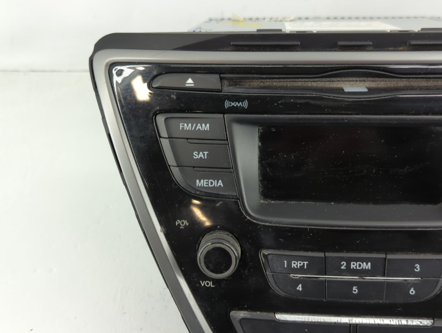2014-2016 Hyundai Elantra Radio AM FM Cd Player Receiver Replacement P/N:96170-3X156GU Fits Fits 2014 2015 2016 OEM Used Auto Parts - Oemusedautoparts1.com