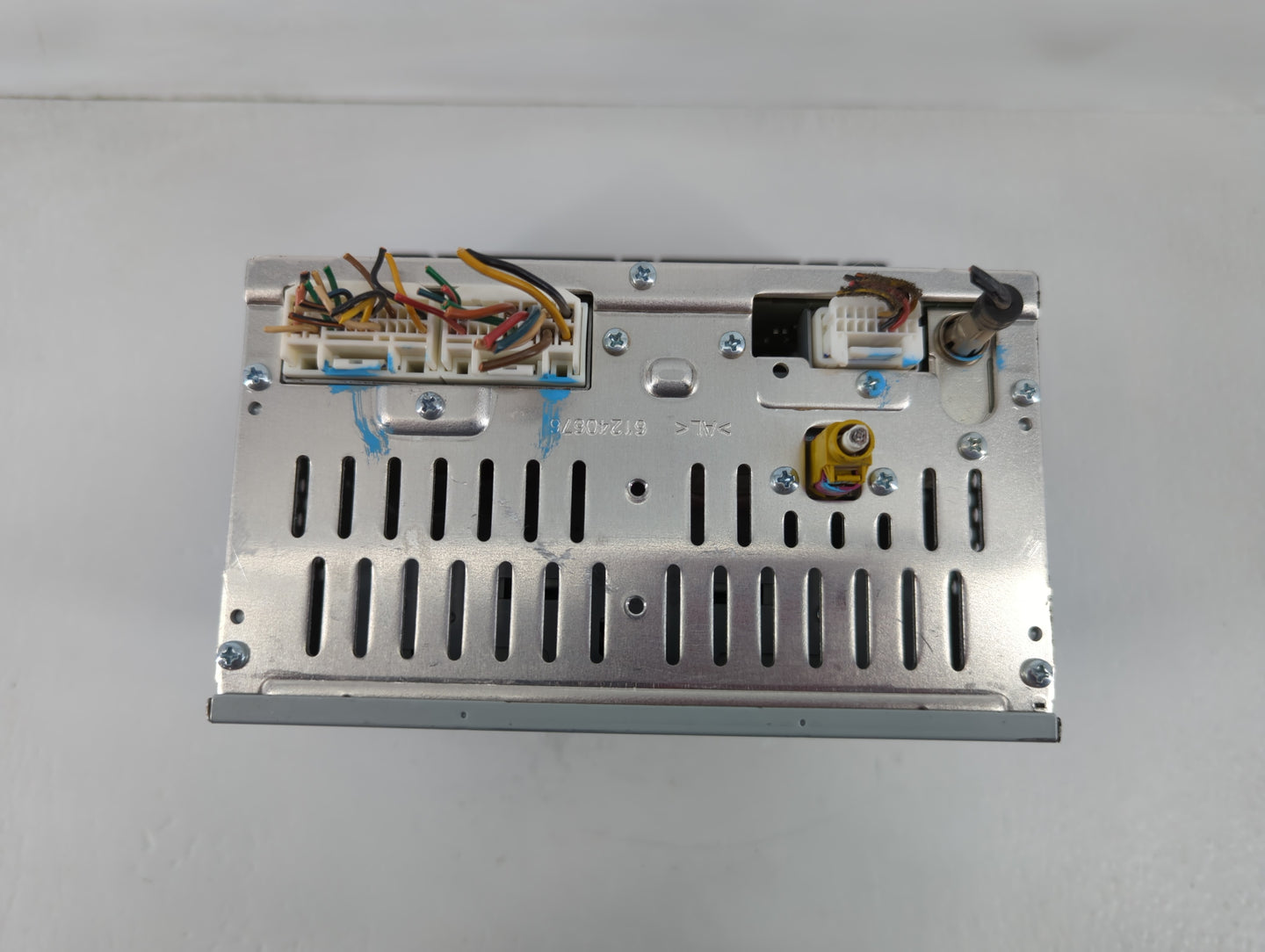 2016-2018 Kia Sorento Radio AM FM Cd Player Receiver Replacement P/N:96180-C6000WK Fits Fits 2016 2017 2018 OEM Used Auto Parts - Oemusedautoparts1.com