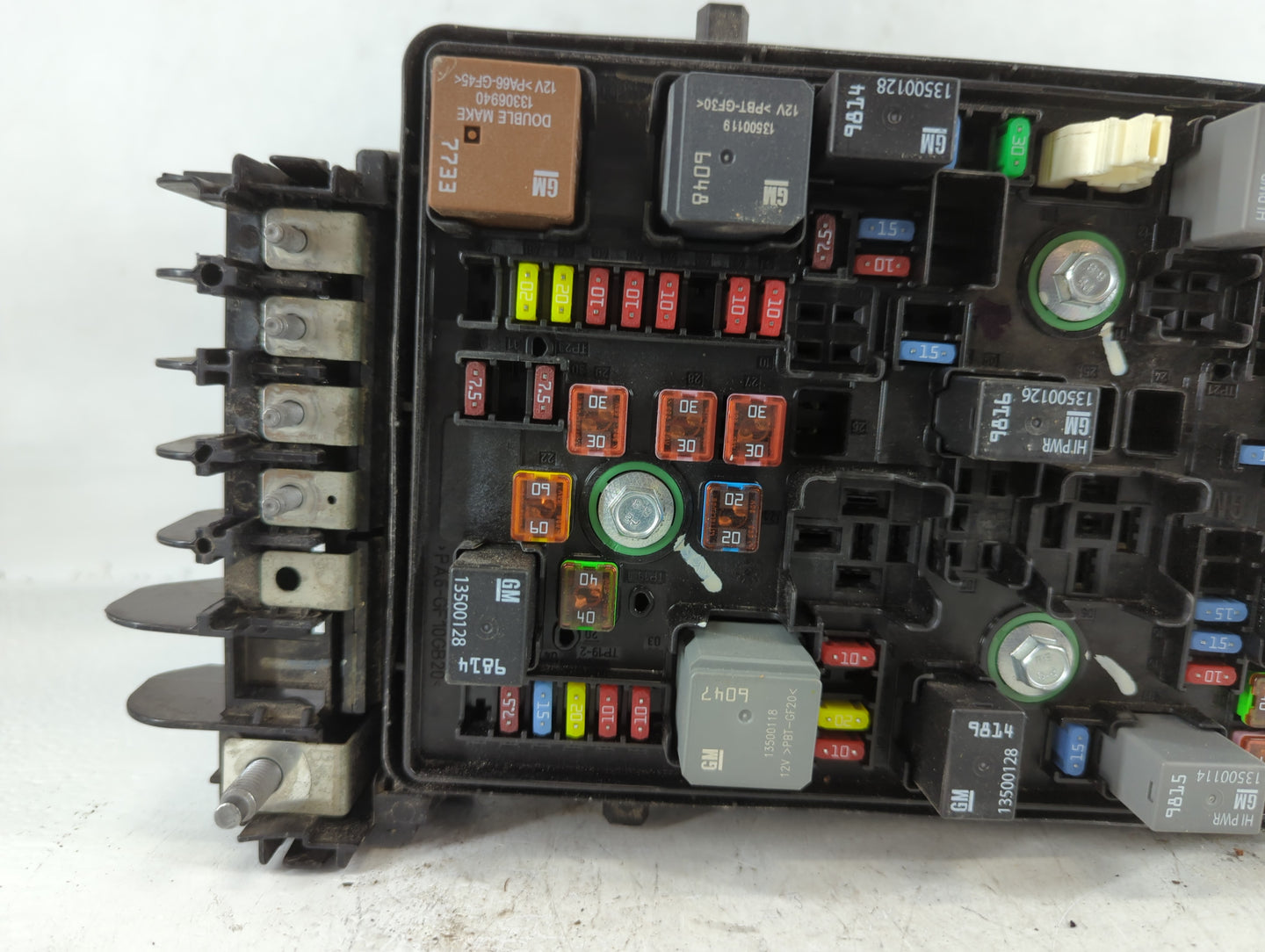 2018-2021 Gmc Terrain Fusebox Fuse Box Panel Relay Module P/N:23246682 Fits Fits 2018 2019 2020 2021 2022 OEM Used Auto Parts - Oemusedautoparts1.com