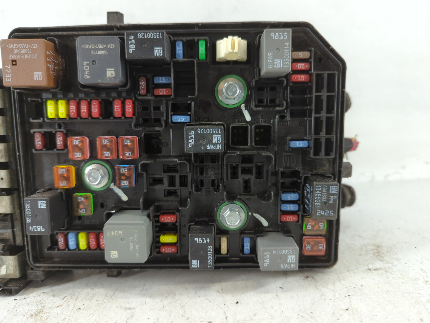 2018-2021 Gmc Terrain Fusebox Fuse Box Panel Relay Module P/N:23246682 Fits Fits 2018 2019 2020 2021 2022 OEM Used Auto Parts - Oemusedautoparts1.com