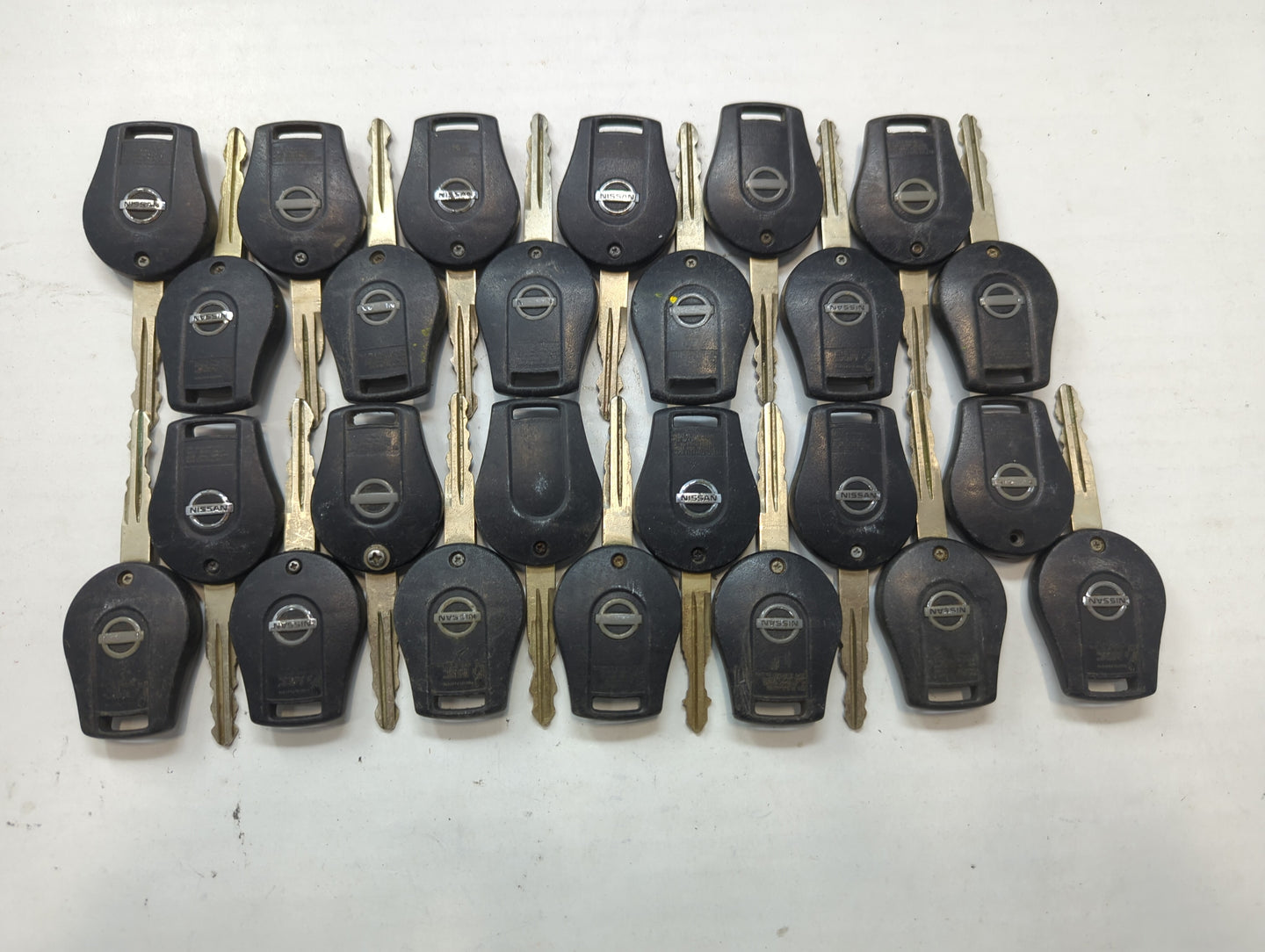 Lot of 25 Nissan Keyless Entry Remote Fob CWTWB1U751 | CWTWB1U816 - Oemusedautoparts1.com