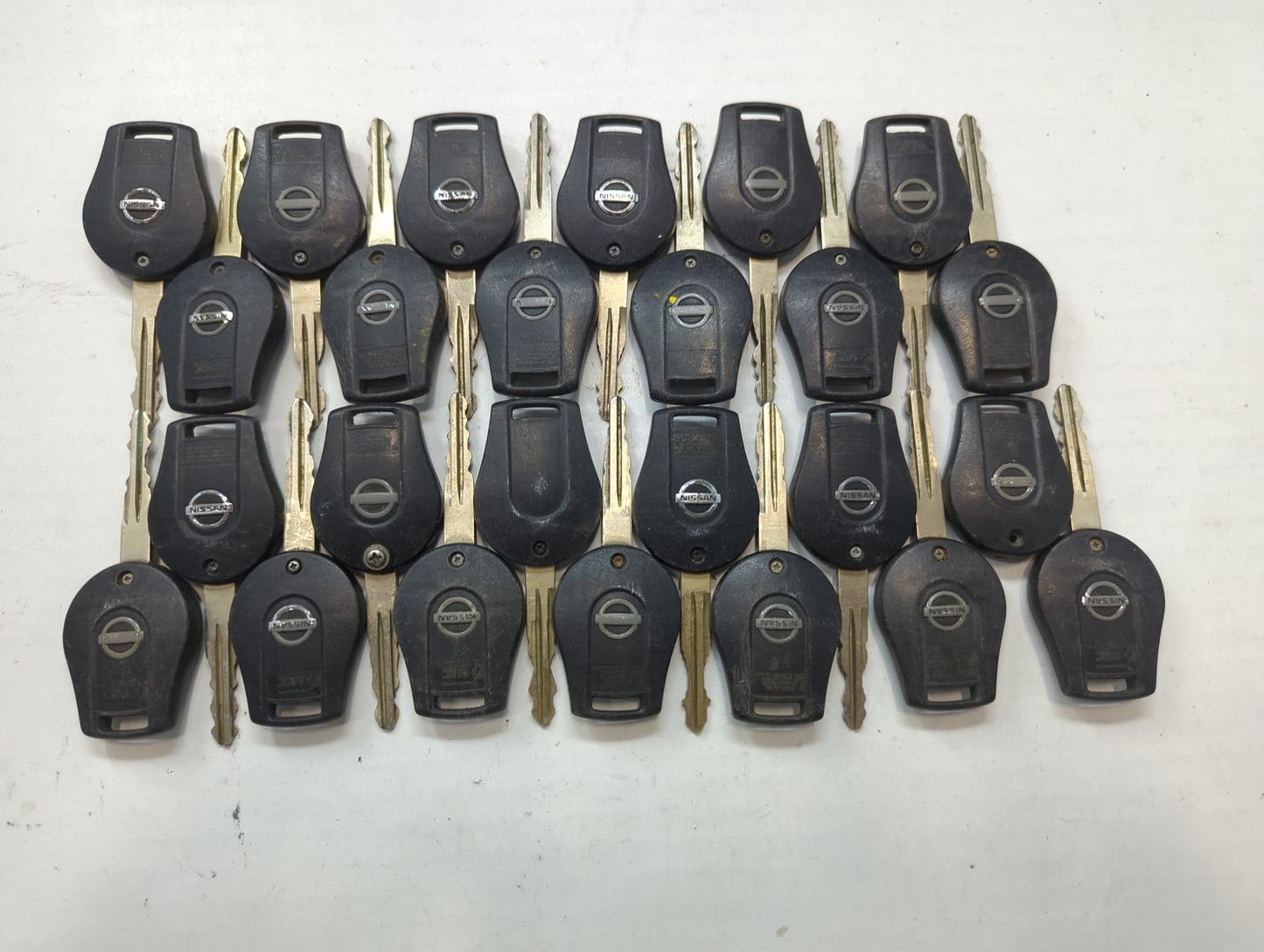 Lot of 25 Nissan Keyless Entry Remote Fob CWTWB1U751 | CWTWB1U816 - Oemusedautoparts1.com
