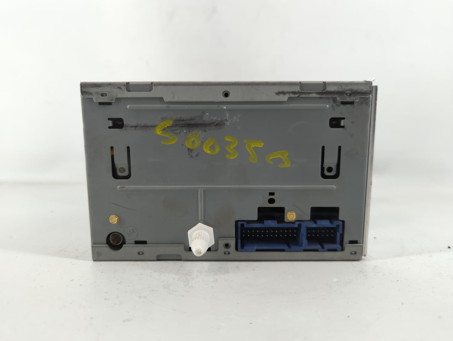 2005-2006 Chevrolet Cobalt Radio AM FM Cd Player Receiver Replacement P/N:15272189 Fits Fits 2005 2006 OEM Used Auto Parts - Oemusedautoparts1.com