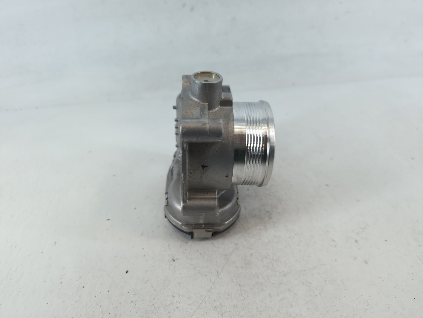 2014-2020 Ford Fusion Throttle Body P/N:DS7E-9F991-BB Fits Fits 2014 2015 2016 2017 2018 2019 2020 2021 2022 OEM Used Auto Parts - Oemusedautoparts1.com