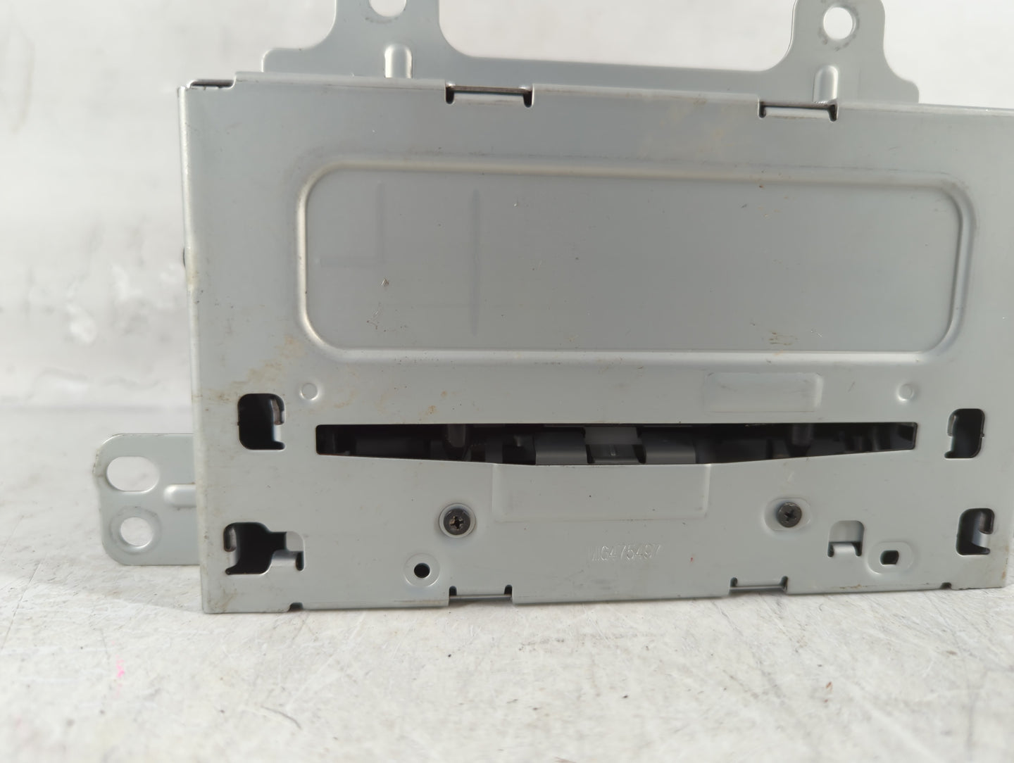 2011-2012 Chevrolet Cruze Radio AM FM Cd Player Receiver Replacement P/N:22870782 Fits Fits 2010 2011 2012 OEM Used Auto Parts - Oemusedautoparts1.com