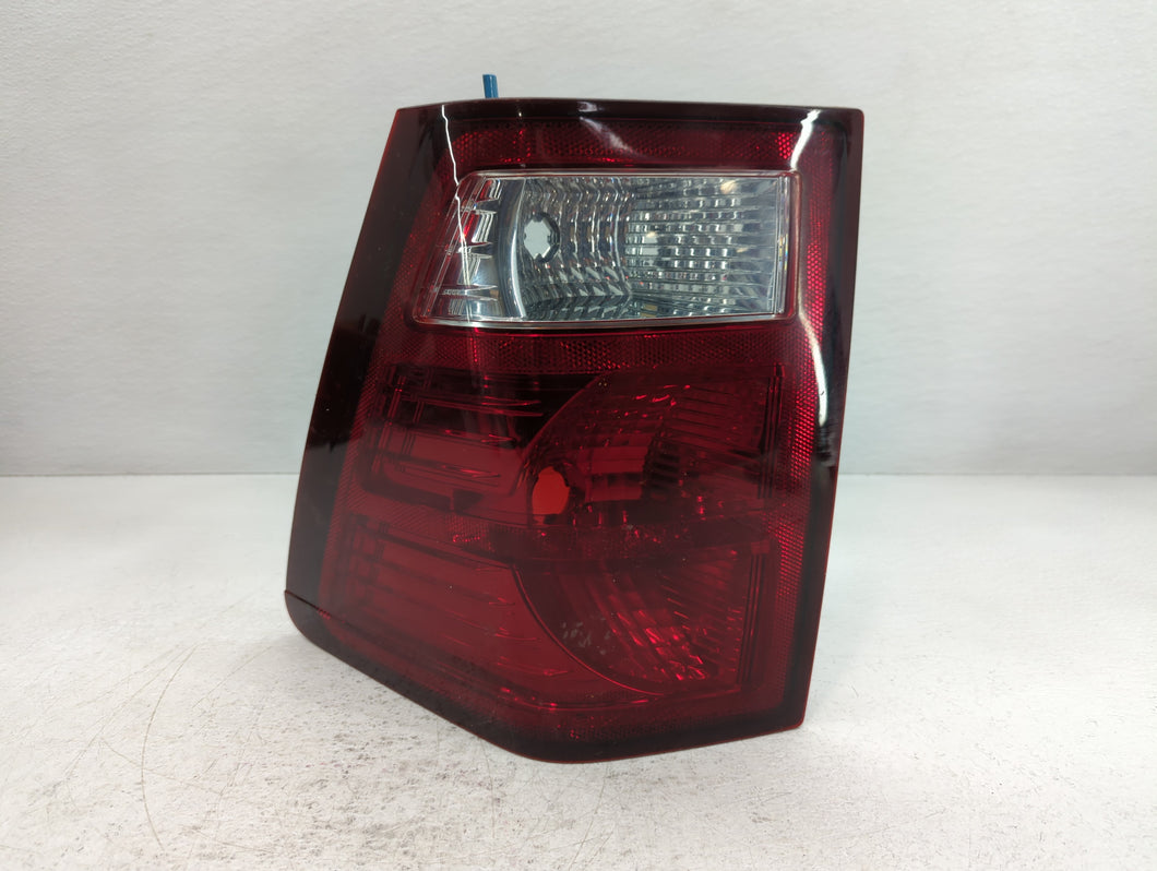 2007-2010 Jeep Grand Cherokee Tail Light Assembly Passenger Right OEM Fits Fits 2007 2008 2009 2010 OEM Used Auto Parts