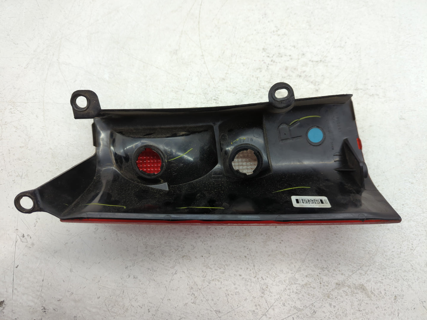 2003-2019 Gmc Savana 2500 Tail Light Assembly Passenger Right OEM P/N:20338320 Fits OEM Used Auto Parts - Oemusedautoparts1.com