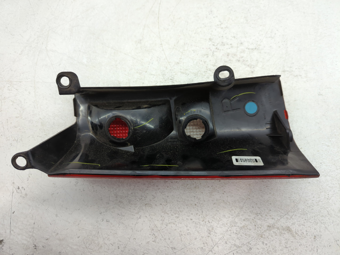 2003-2019 Gmc Savana 2500 Tail Light Assembly Passenger Right OEM P/N:20338320 Fits OEM Used Auto Parts - Oemusedautoparts1.com