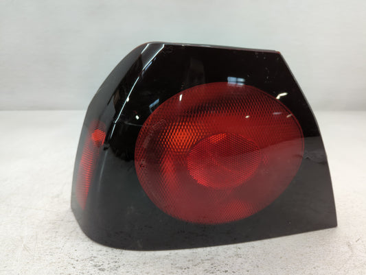2004-2005 Chevrolet Impala Tail Light Assembly Driver Left OEM P/N:11-5898-91 06191210 Fits Fits 2004 2005 OEM Used Auto Parts - Oemusedautoparts1.com