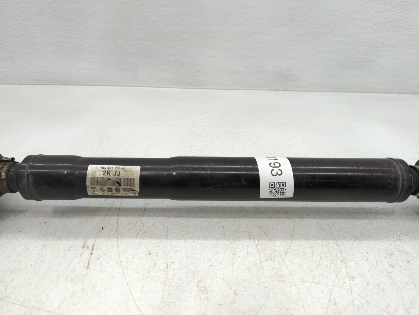 2009-2010 Volkswagen Cc Axle Shaft Front Passenger Cv C/v - Oemusedautoparts1.com