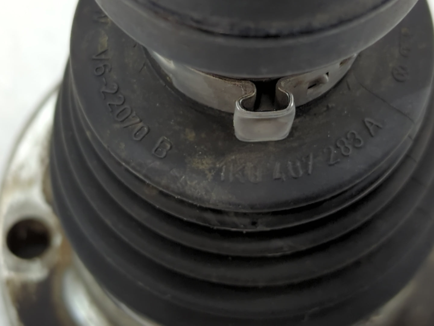 2009-2010 Volkswagen Cc Axle Shaft Front Passenger Cv C/v - Oemusedautoparts1.com