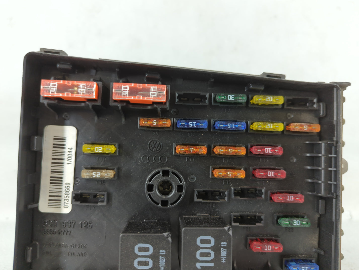 2009-2012 Volkswagen Cc Fusebox Fuse Box Panel Relay Module P/N:07358660 Fits Fits 2009 2010 2011 2012 OEM Used Auto Parts - Oemusedautoparts1.com