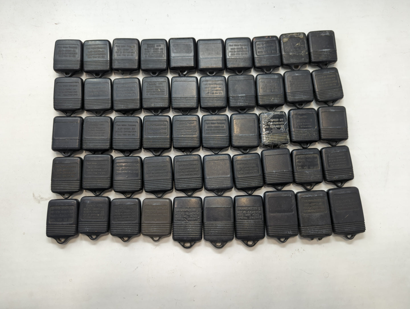 Lot of 50 Ford Keyless Entry Remote Fob MIXED FCC IDS MIXED PART NUMBERS - Oemusedautoparts1.com