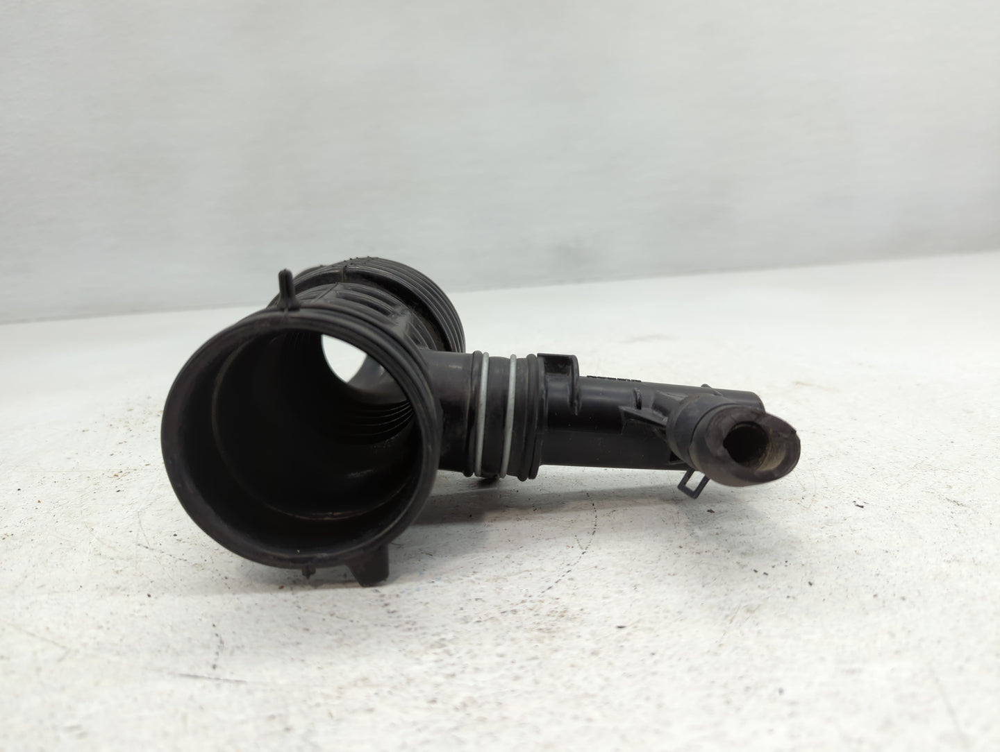 2014 Nissan Sentra Air Cleaner Intake Duct Hose Tube - Oemusedautoparts1.com