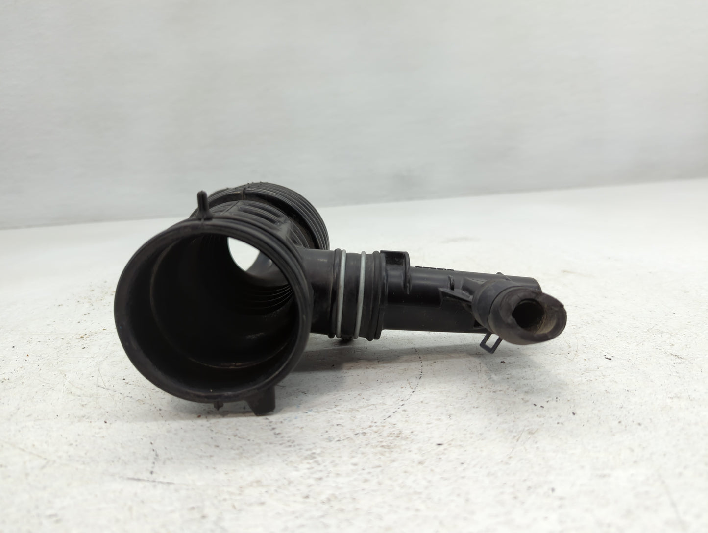 2014 Nissan Sentra Air Cleaner Intake Duct Hose Tube - Oemusedautoparts1.com