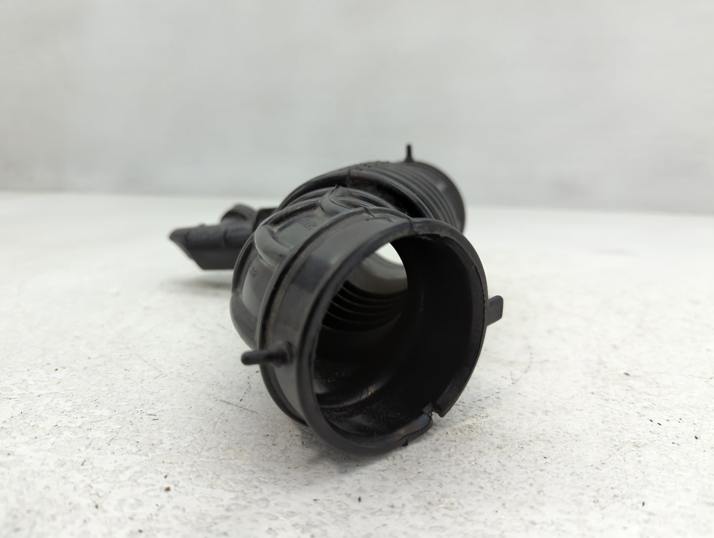 2014 Nissan Sentra Air Cleaner Intake Duct Hose Tube - Oemusedautoparts1.com