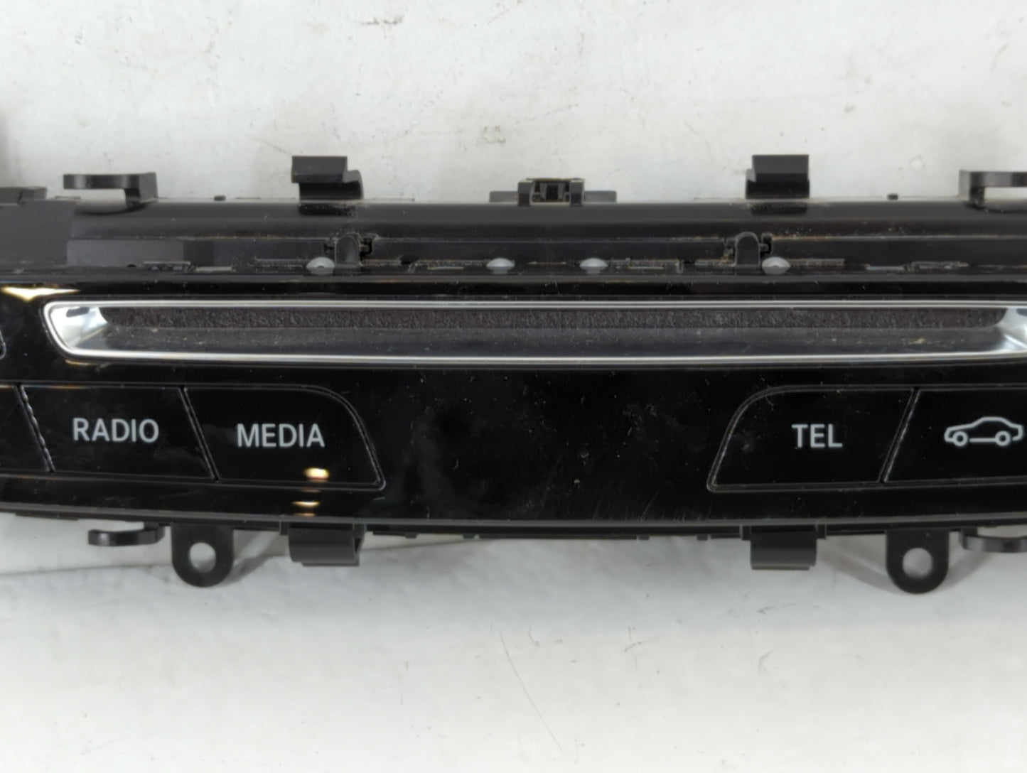 2016-2019 Mercedes-Benz Glc300 Radio AM FM Cd Player Receiver Replacement P/N:A2059055201 Fits Fits 2015 2016 2017 2018 2019 OEM Used Auto Parts - Oemusedautoparts1.com